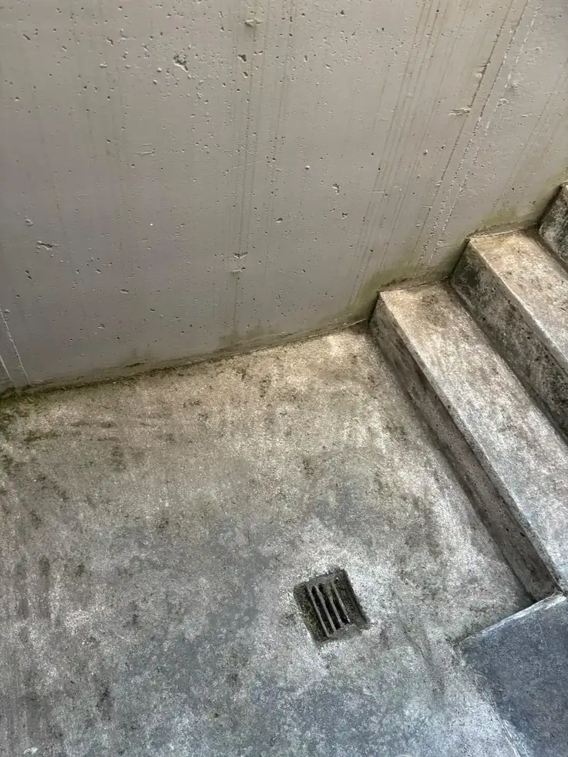 Betonboden nach der Grundreinigung